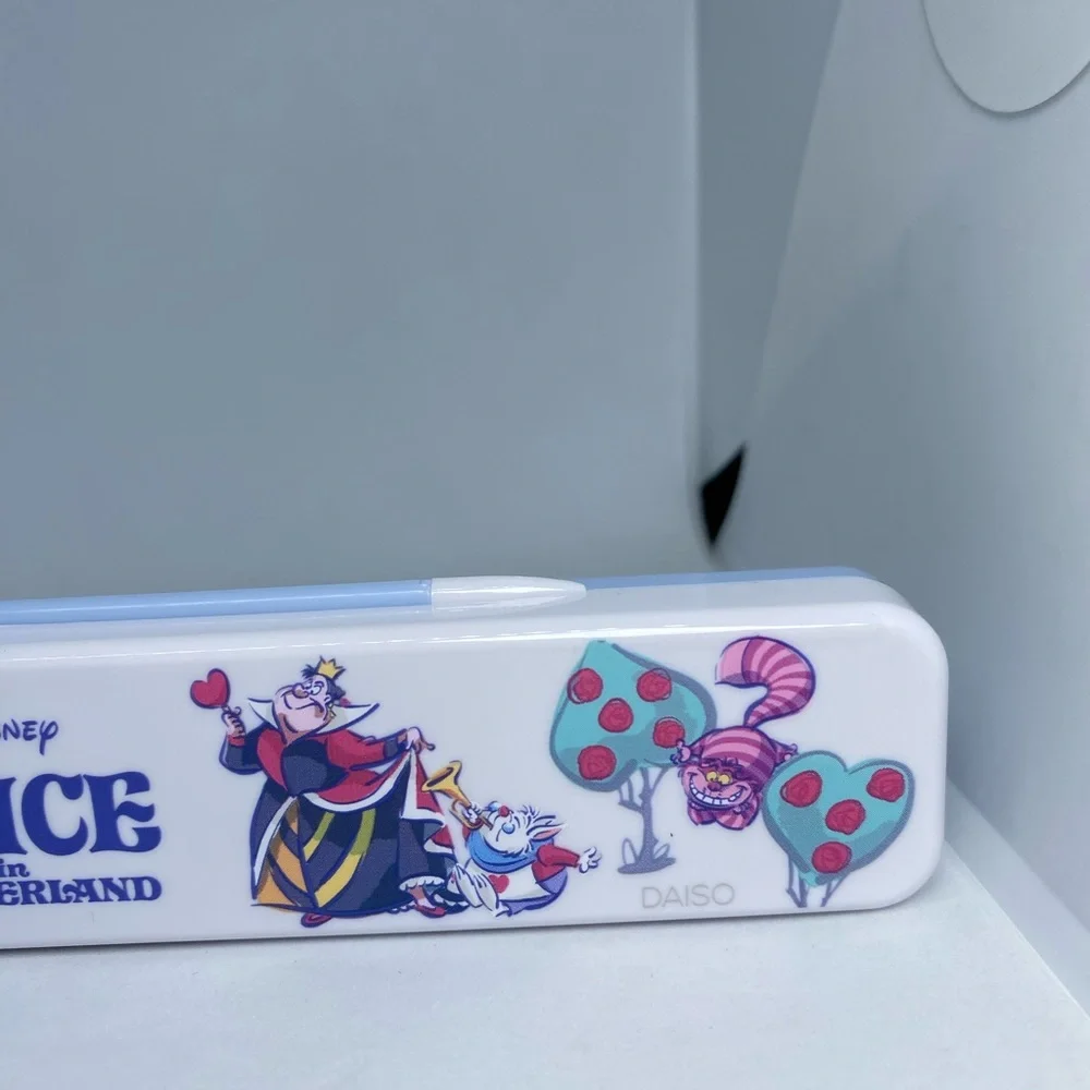 Disney Daiso Alice in Wonderland Spoon Chop Sticks Box Queen of Hearts NEW